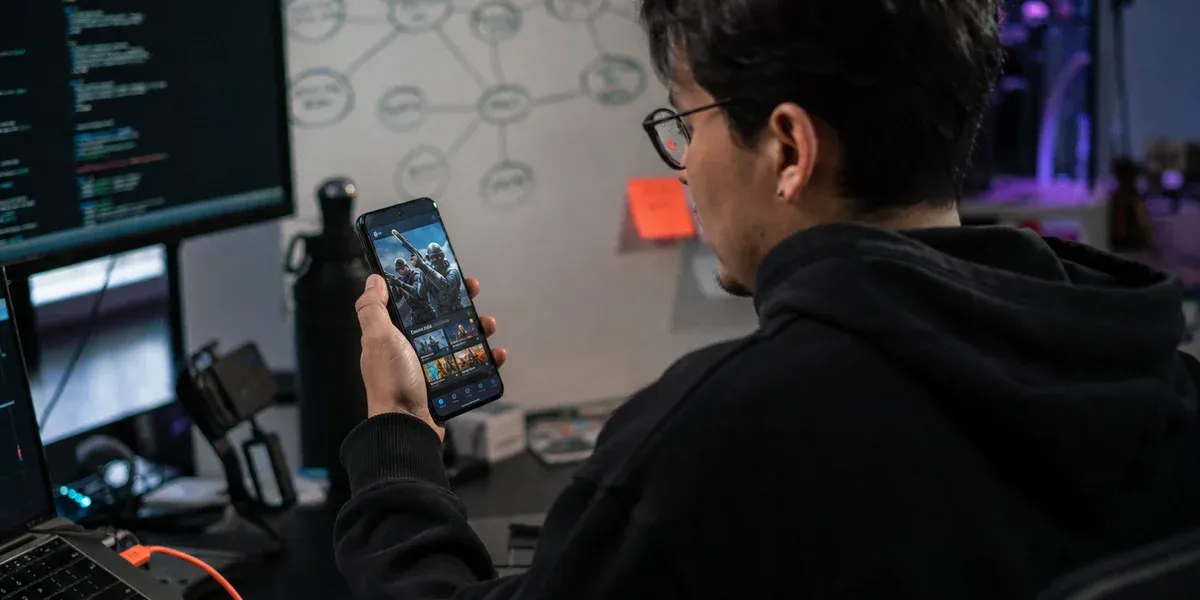 LATAM mobile distribution — cash payment voucher, racing game, Mexico convenience store